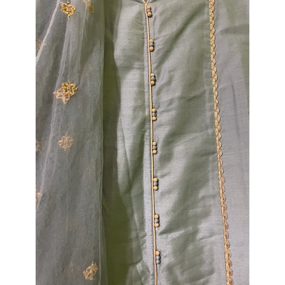 Blue Grey and Gold Embroidered Salwar Kameez - Picture 2 of 5